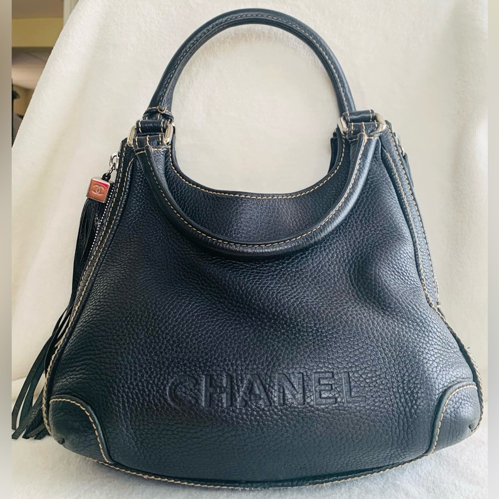 CHANEL Caviar Vintage Hobo Bag